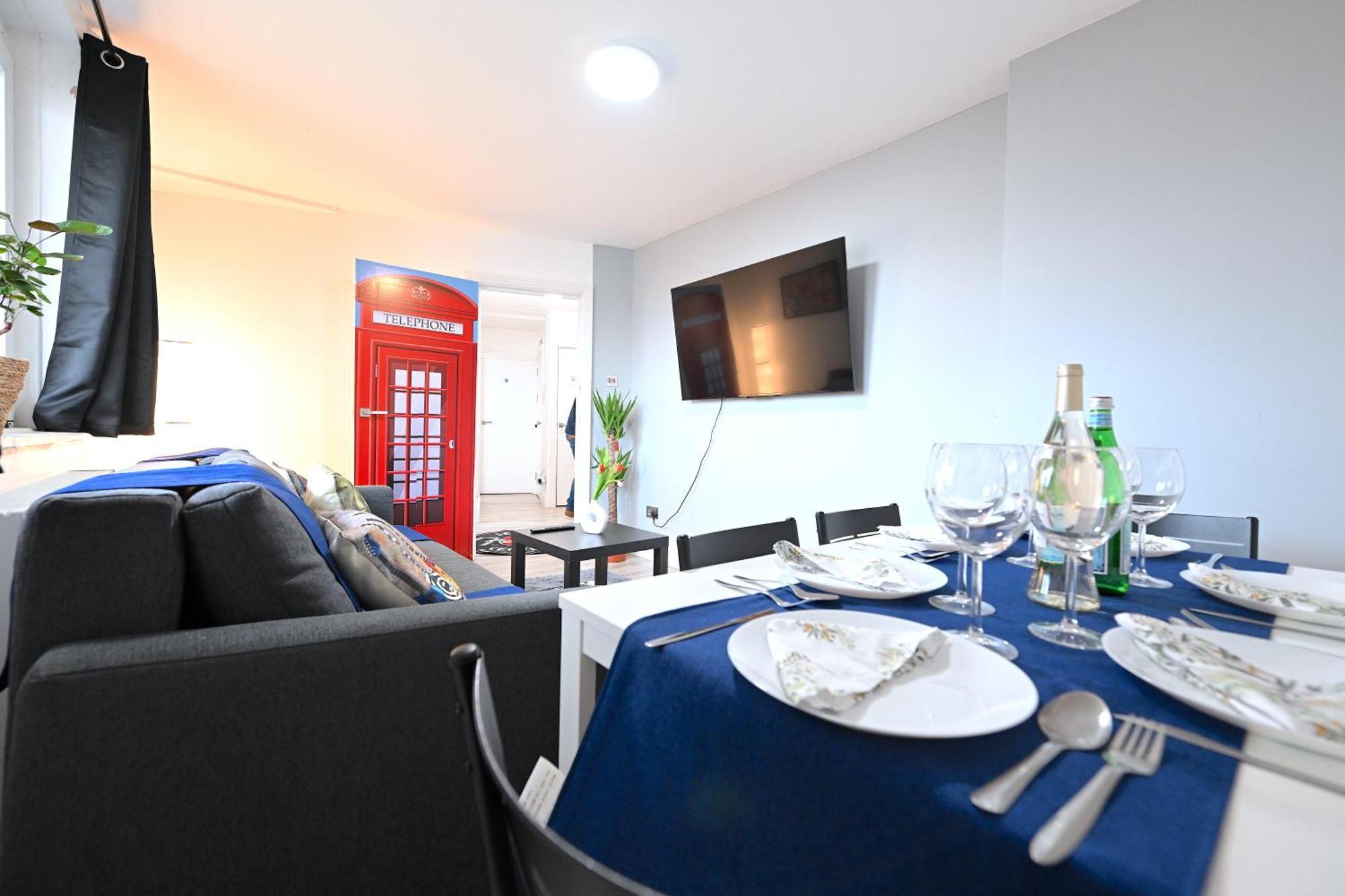 Superb 4 Bedroom Flat In The Heart Of Camden Town Лондон Экстерьер фото