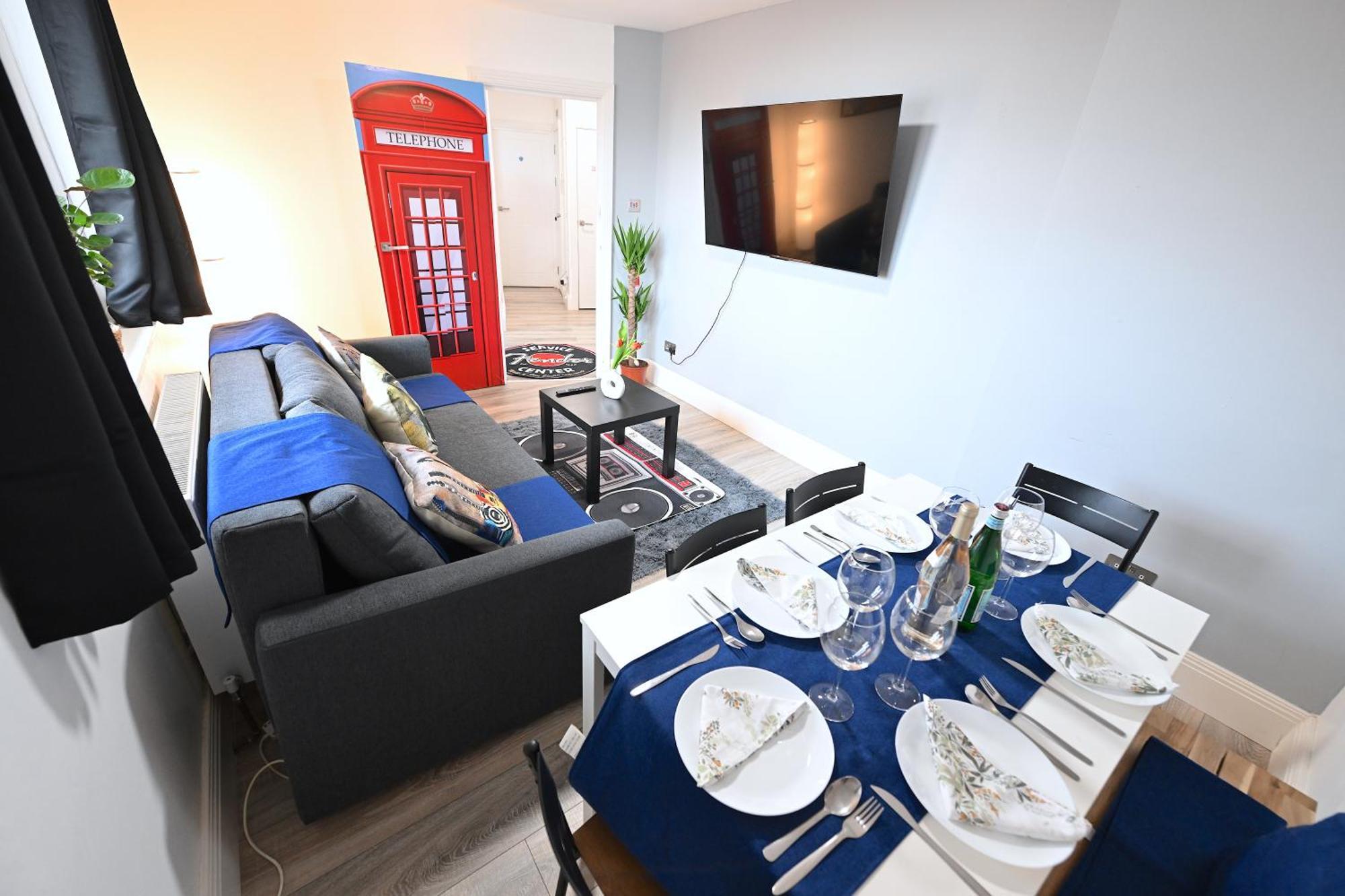 Superb 4 Bedroom Flat In The Heart Of Camden Town Лондон Экстерьер фото